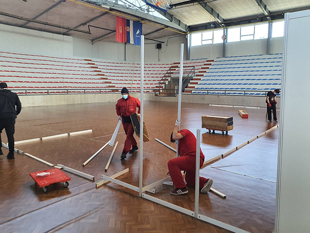 Почело опремање хале спортова: Смештај за најлакше пацијенте с короном